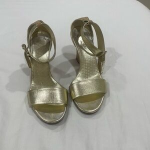 Gold Gucci Cork Wedge Sandals! GUC